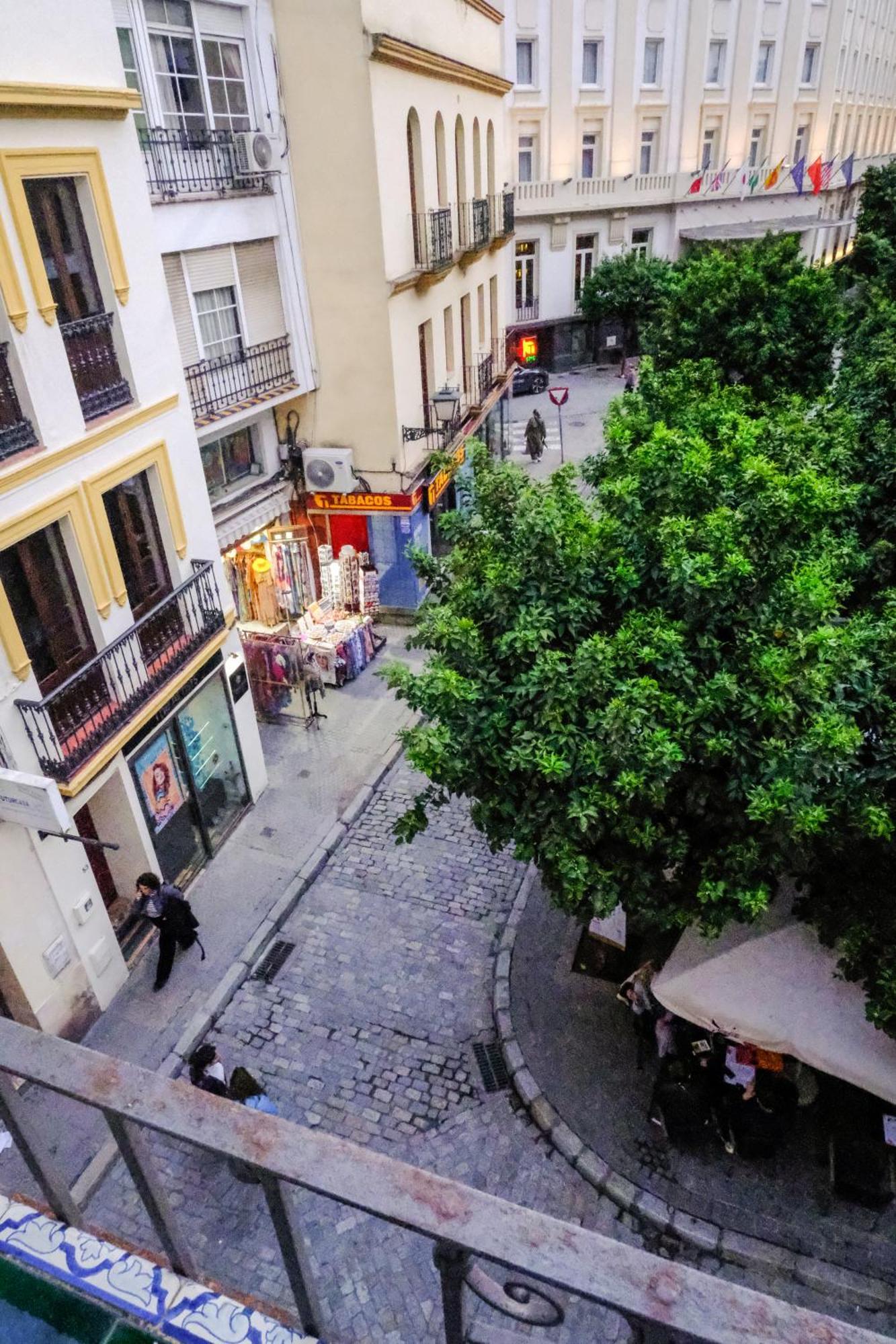 Apartamentos San Roque Sevilla Dış mekan fotoğraf